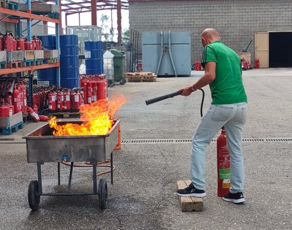 Portada - Obrim noves convocatòries dels cursos homologats de protecció contra incendis PCI